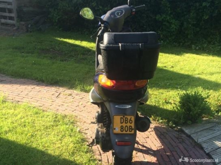 Poignées Pour Scooter Peugeot Tweet, V-Clic, Vivacity, XP6, XPS, Zenith - Couleur Noire